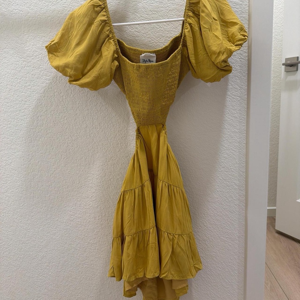NWOT Sky to Moon Yellow Puff Sleeve Dress